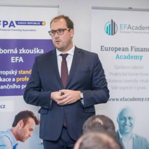 Vydírání, nebo byznys model? Co znamená „racketeering“ a proč se ta otázka objevuje u Finsideru